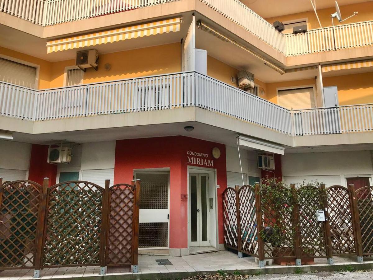 Residence Miriam 2 비비오네 외부 사진